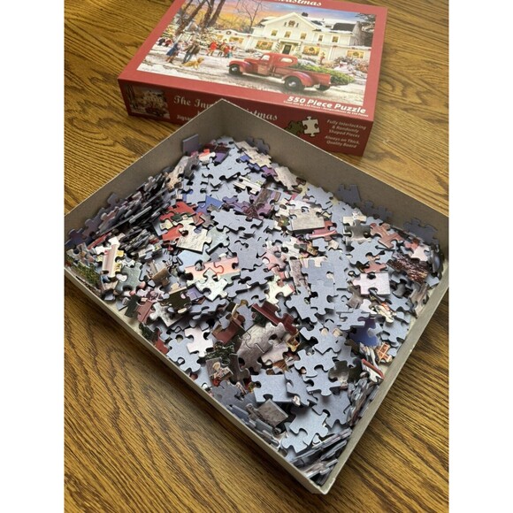 Vermont Christmas Company The Inn at Christmas‎ 550 Piece Jigsaw Puzzle - Picture 7 of 8